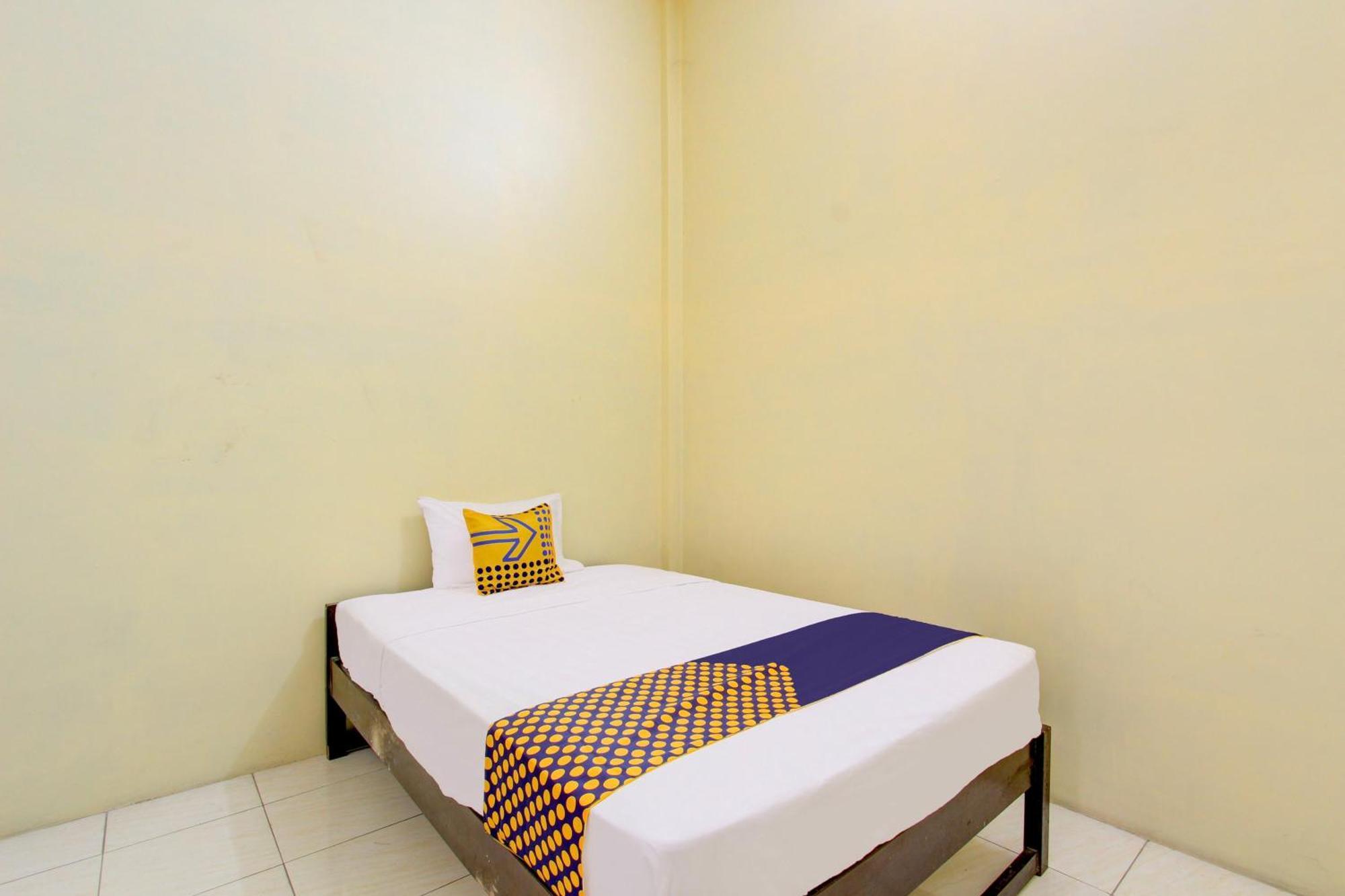Spot On 93245 Guest House Mulia Dua Syariah Klaten Exteriör bild